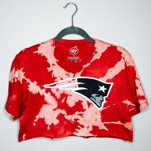 Red New England Patriots Bleached Cropped Top